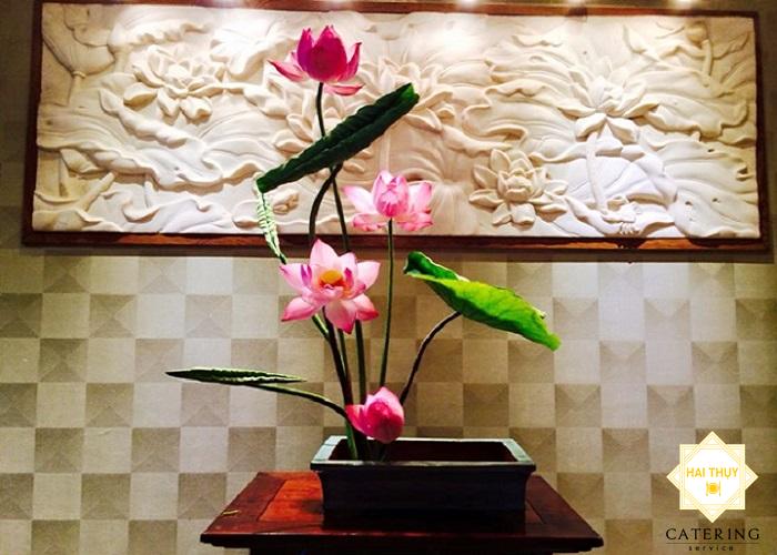 Top 10 kiểu cấm hoa trang trí bàn tiệc dành cho liên hoa chiêu đãi