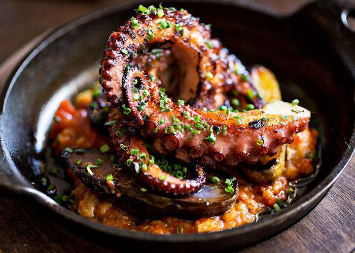 Thực đơn đặt tiệc cưới ngon ngất ngây khiến ai cũng mê đắm