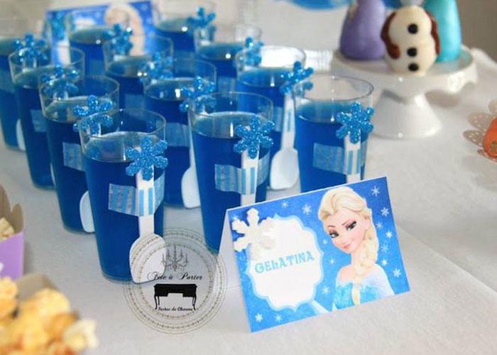 Mang “nữ hoàng băng giá Elsa” về cho bé yêu khi tổ chức tiệc đầy tháng