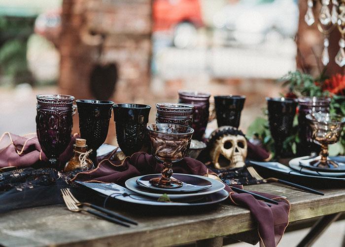 Vẻ đẹp ma mị khi tổ chức đám cưới theo chủ đề Halloween huyền bí