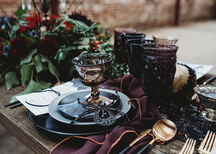 Vẻ đẹp ma mị khi tổ chức đám cưới theo chủ đề Halloween huyền bí