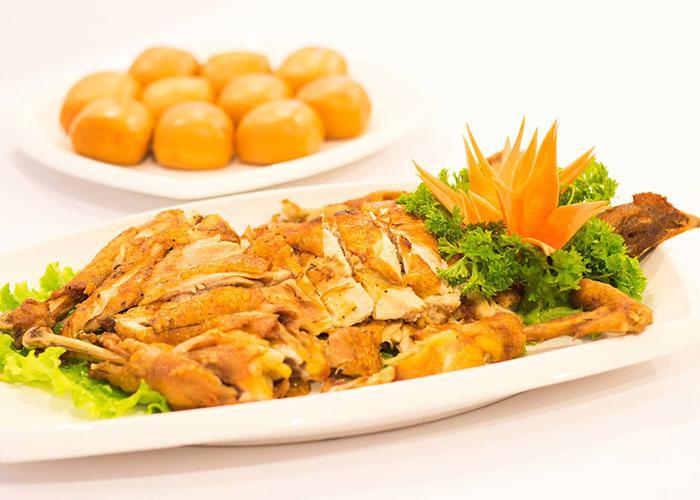 Những lưu ý quan trọng khi đặt tiệc cưới nhà hàng 